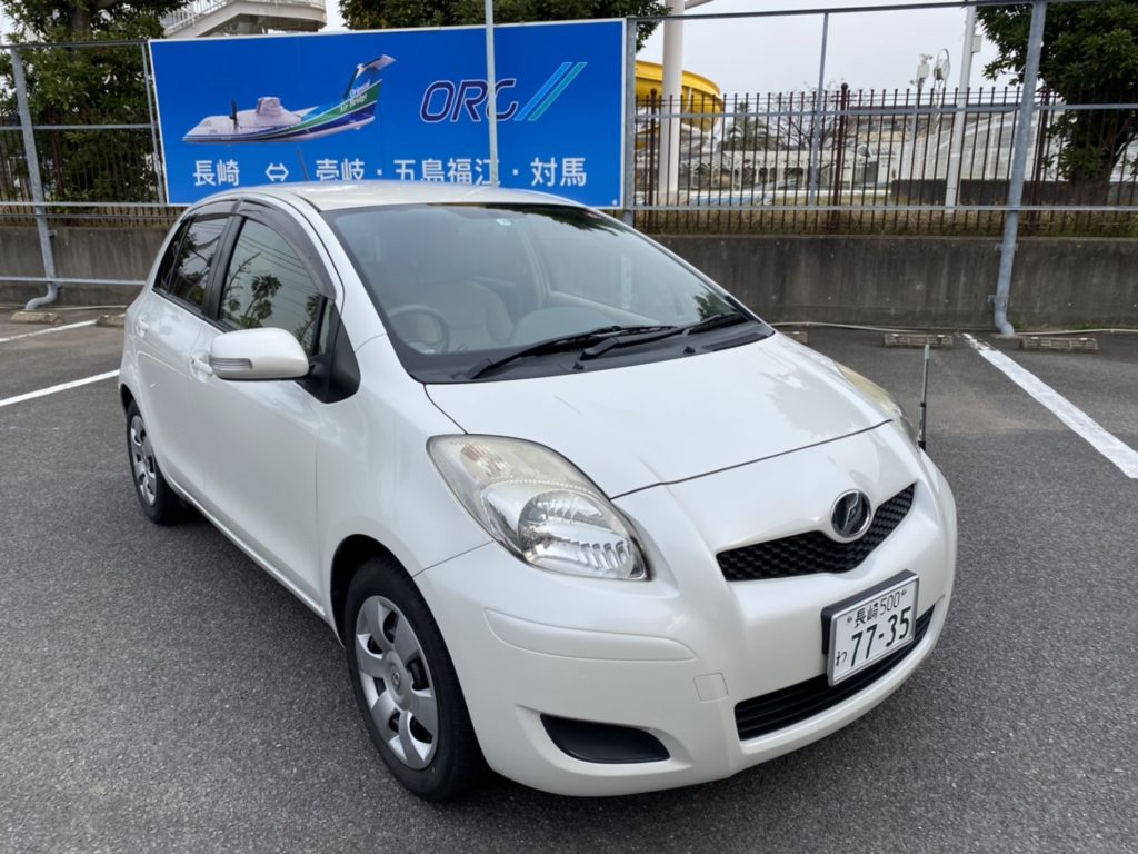ご成約済み トヨタ ヴィッツ ｃｄ ナビ付 長崎空港ドラゴンパーク